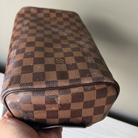 🎊2x HOST PICK🎊 Rare LV Dopp Kit King Size Toiletry Bag Clutch, **PRICE FIRM** - Picture 15 of 17